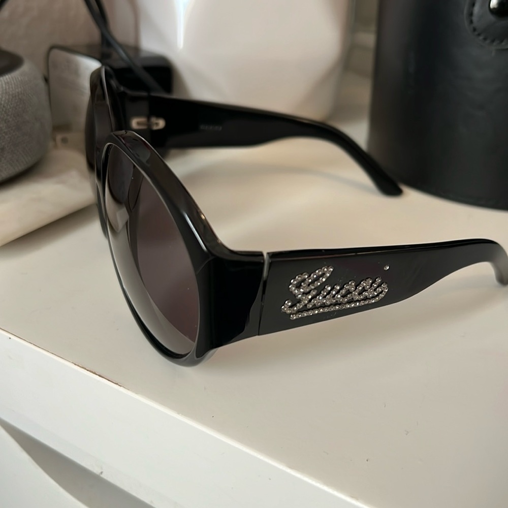 BLACK GUCCI WOMENS SUNGLASSES